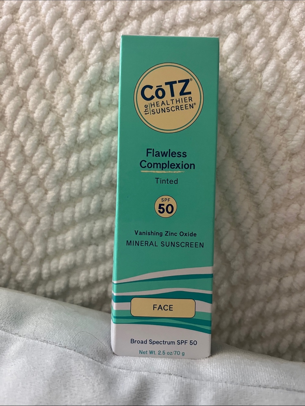 CoTZ Flawless Complexion Tinted SPF 50 Mineral Sunscreen - Teal